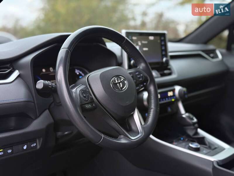 Позашляховик / Кросовер Toyota RAV4 2019 в Кривому Розі