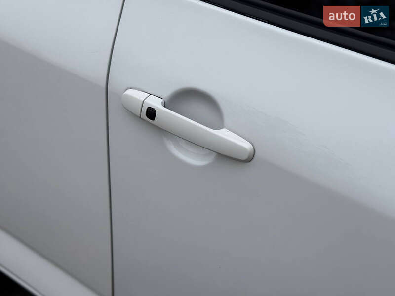 Позашляховик / Кросовер Toyota RAV4 2012 в Дніпрі