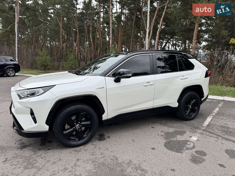 Внедорожник / Кроссовер Toyota RAV4 2018 в Киеве фото 5 Внедорожник / Кроссовер Toyota RAV4 2018 в Киеве