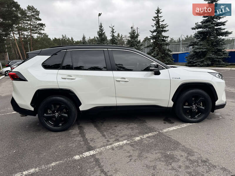 Внедорожник / Кроссовер Toyota RAV4 2018 в Киеве фото 19 Внедорожник / Кроссовер Toyota RAV4 2018 в Киеве