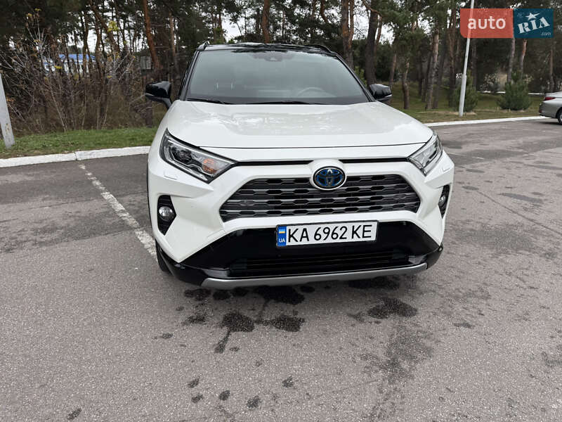 Внедорожник / Кроссовер Toyota RAV4 2018 в Киеве фото 23 Внедорожник / Кроссовер Toyota RAV4 2018 в Киеве