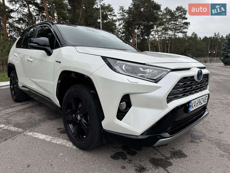 Внедорожник / Кроссовер Toyota RAV4 2018 в Киеве фото 34 Внедорожник / Кроссовер Toyota RAV4 2018 в Киеве