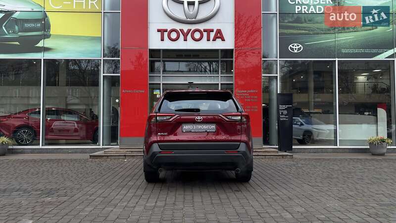 Внедорожник / Кроссовер Toyota RAV4 2019 в Кривом Роге