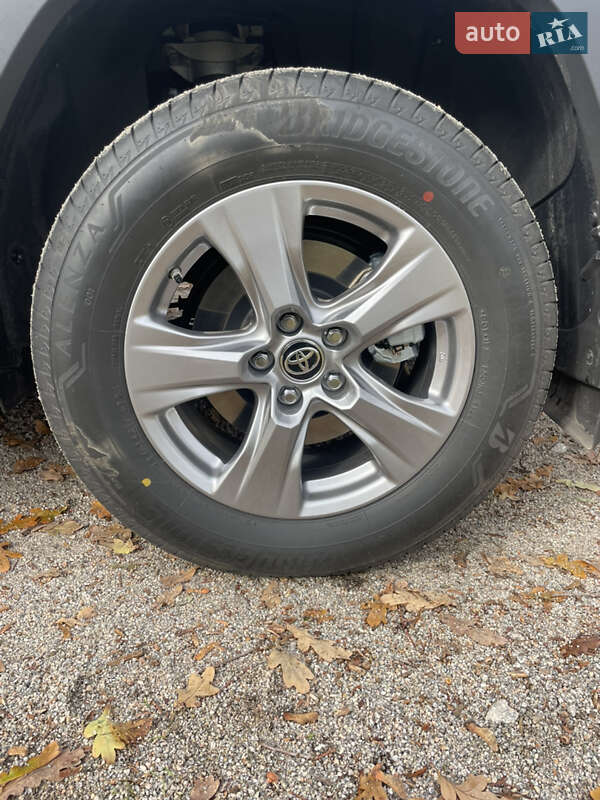 Позашляховик / Кросовер Toyota RAV4 2024 в Кропивницькому фото 13 Позашляховик / Кросовер Toyota RAV4 2024 в Кропивницькому