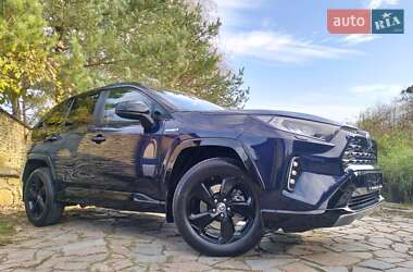 Позашляховик / Кросовер Toyota RAV4 2022 в Рівному