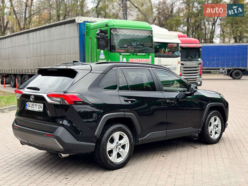 Внедорожник / Кроссовер Toyota RAV4 2019 в Киеве фото 6 Внедорожник / Кроссовер Toyota RAV4 2019 в Киеве