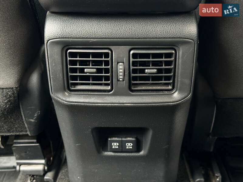 Внедорожник / Кроссовер Toyota RAV4 2019 в Киеве фото 14 Внедорожник / Кроссовер Toyota RAV4 2019 в Киеве