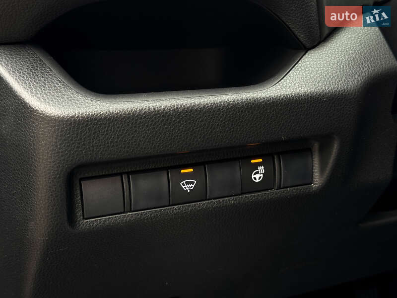 Внедорожник / Кроссовер Toyota RAV4 2019 в Киеве фото 28 Внедорожник / Кроссовер Toyota RAV4 2019 в Киеве