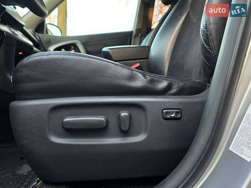 Внедорожник / Кроссовер Toyota RAV4 2010 в Чернигове фото 3 Внедорожник / Кроссовер Toyota RAV4 2010 в Чернигове