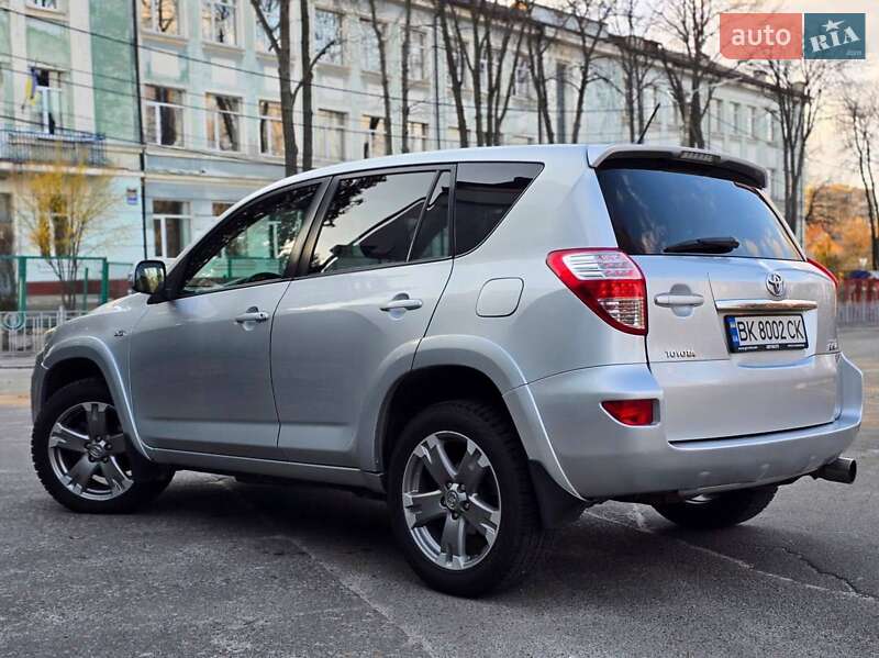 Внедорожник / Кроссовер Toyota RAV4 2010 в Чернигове фото 7 Внедорожник / Кроссовер Toyota RAV4 2010 в Чернигове