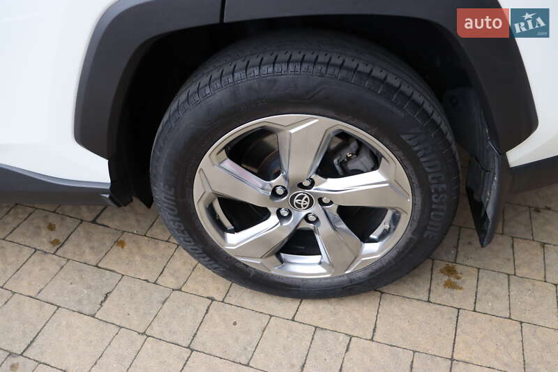 Позашляховик / Кросовер Toyota RAV4 2020 в Львові фото 10 Позашляховик / Кросовер Toyota RAV4 2020 в Львові