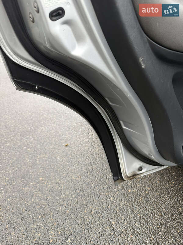 Внедорожник / Кроссовер Toyota RAV4 2005 в Харькове