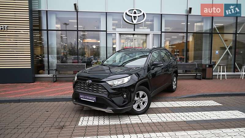 Внедорожник / Кроссовер Toyota RAV4 2023 в Киеве