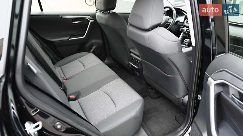 Внедорожник / Кроссовер Toyota RAV4 2023 в Киеве
