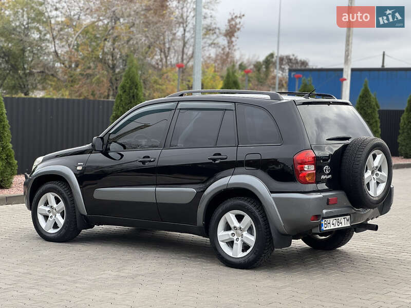 Внедорожник / Кроссовер Toyota RAV4 2004 в Одессе