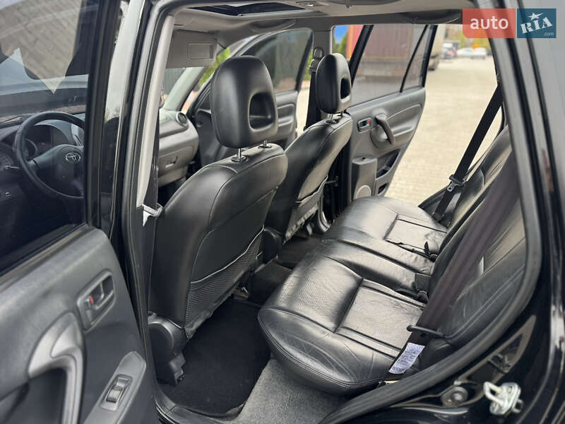 Внедорожник / Кроссовер Toyota RAV4 2004 в Одессе