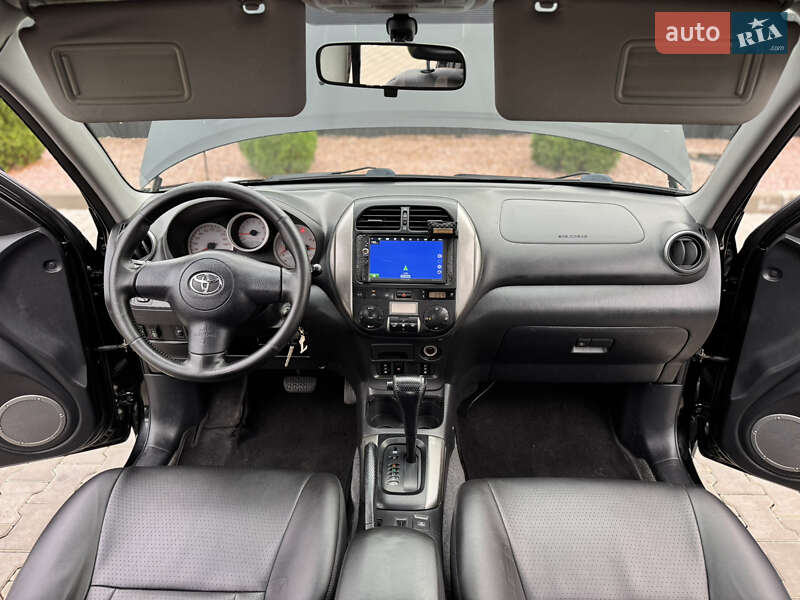 Внедорожник / Кроссовер Toyota RAV4 2004 в Одессе