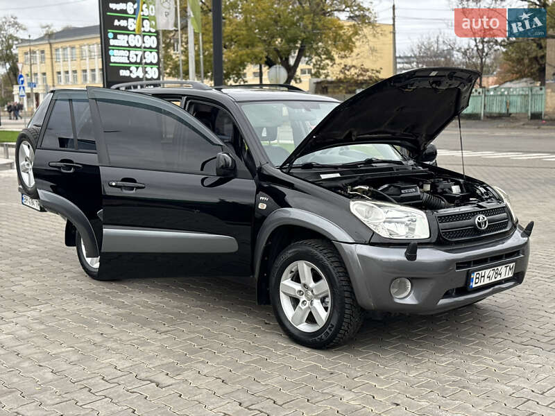 Внедорожник / Кроссовер Toyota RAV4 2004 в Одессе