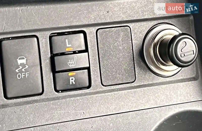 Внедорожник / Кроссовер Toyota RAV4 2013 в Могилев-Подольске фото 6 Внедорожник / Кроссовер Toyota RAV4 2013 в Могилев-Подольске