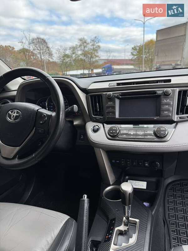 Позашляховик / Кросовер Toyota RAV4 2013 в Тернополі фото 24 Позашляховик / Кросовер Toyota RAV4 2013 в Тернополі