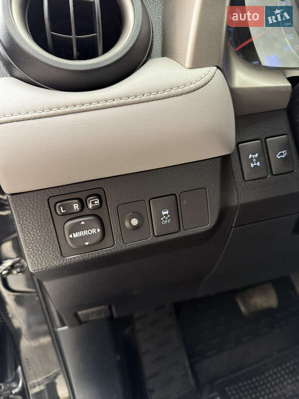 Позашляховик / Кросовер Toyota RAV4 2013 в Тернополі фото 34 Позашляховик / Кросовер Toyota RAV4 2013 в Тернополі