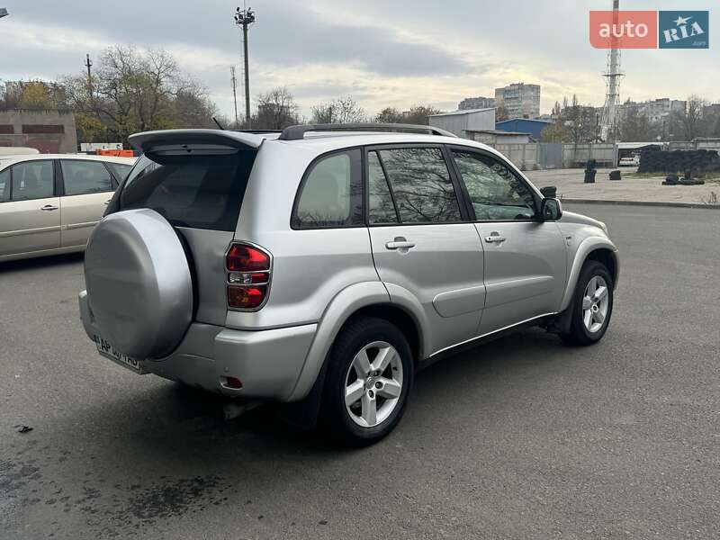 Позашляховик / Кросовер Toyota RAV4 2004 в Одесі
