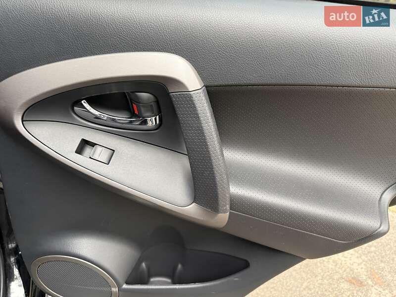 Внедорожник / Кроссовер Toyota RAV4 2008 в Киеве фото 53 Внедорожник / Кроссовер Toyota RAV4 2008 в Киеве