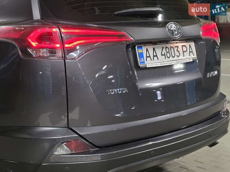 Внедорожник / Кроссовер Toyota RAV4 2016 в Киеве фото 6 Внедорожник / Кроссовер Toyota RAV4 2016 в Киеве