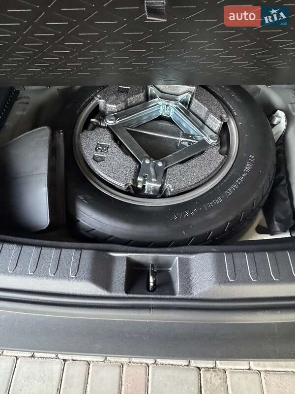 Позашляховик / Кросовер Toyota RAV4 2020 в Коростені