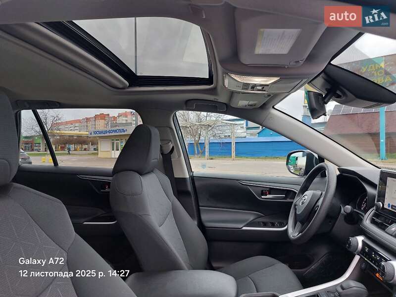 Внедорожник / Кроссовер Toyota RAV4 2023 в Киеве фото 14 Внедорожник / Кроссовер Toyota RAV4 2023 в Киеве
