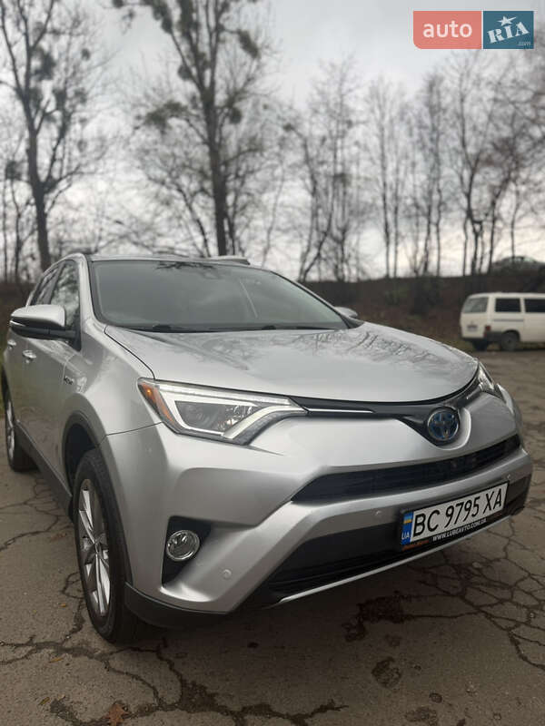 Внедорожник / Кроссовер Toyota RAV4 2016 в Львове