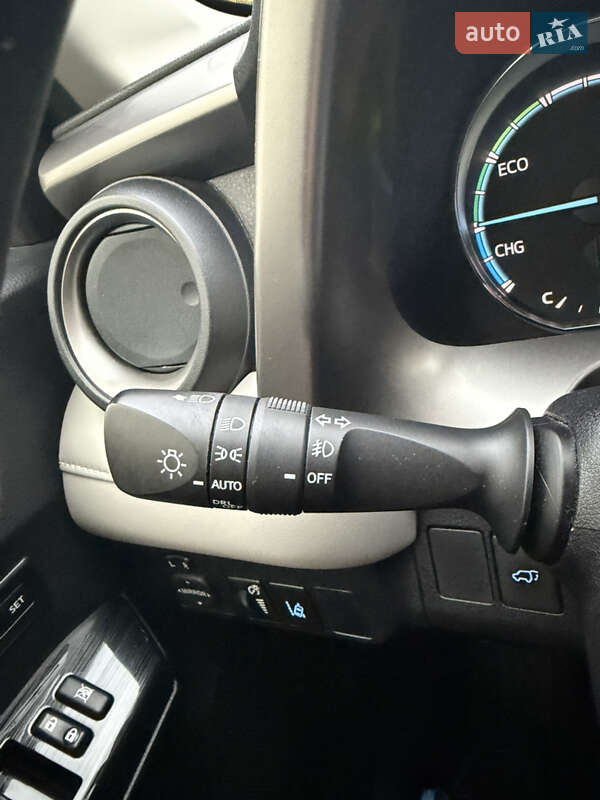 Внедорожник / Кроссовер Toyota RAV4 2016 в Львове