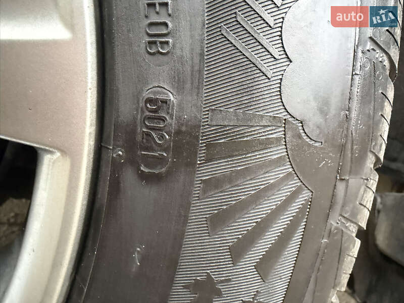 Внедорожник / Кроссовер Toyota RAV4 2016 в Львове