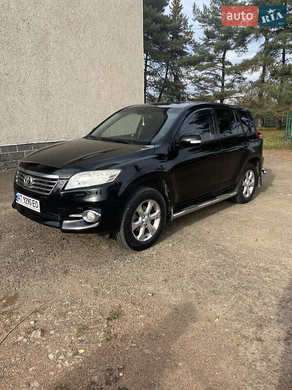 Внедорожник / Кроссовер Toyota RAV4 2011 в Богородчанах