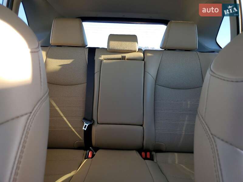 Внедорожник / Кроссовер Toyota RAV4 2023 в Днепре фото 10 Внедорожник / Кроссовер Toyota RAV4 2023 в Днепре