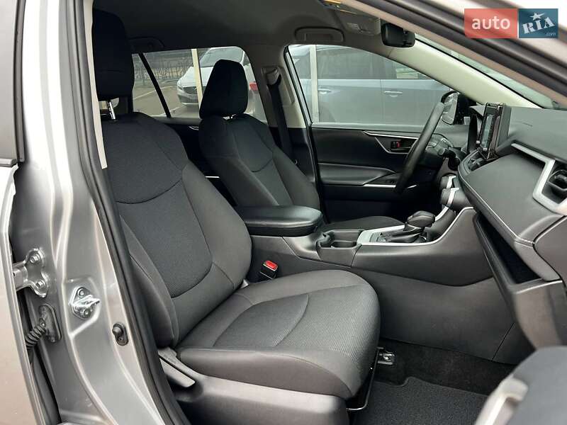 Внедорожник / Кроссовер Toyota RAV4 2021 в Киеве фото 11 Внедорожник / Кроссовер Toyota RAV4 2021 в Киеве
