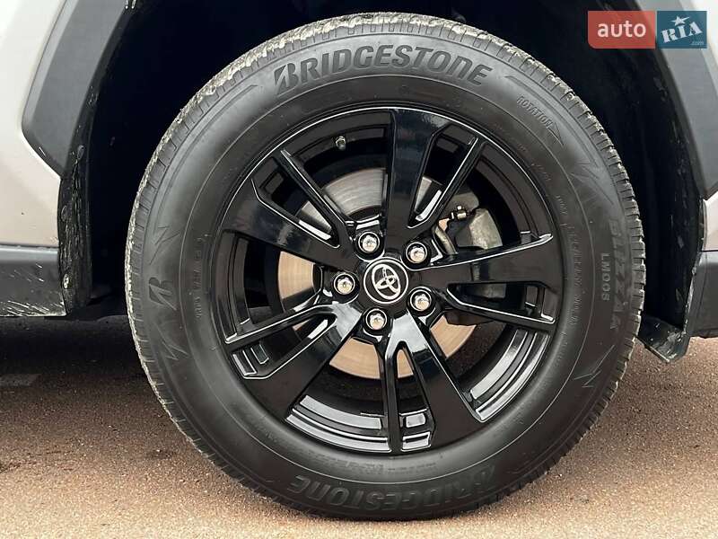 Внедорожник / Кроссовер Toyota RAV4 2021 в Киеве фото 16 Внедорожник / Кроссовер Toyota RAV4 2021 в Киеве