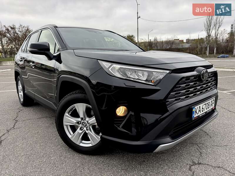 Позашляховик / Кросовер Toyota RAV4 2020 в Києві