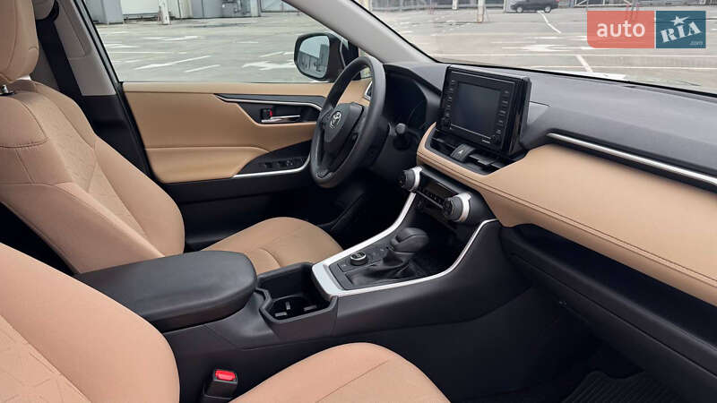 Внедорожник / Кроссовер Toyota RAV4 2022 в Киеве