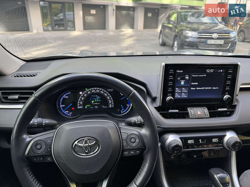 Внедорожник / Кроссовер Toyota RAV4 2020 в Днепре фото 15 Внедорожник / Кроссовер Toyota RAV4 2020 в Днепре