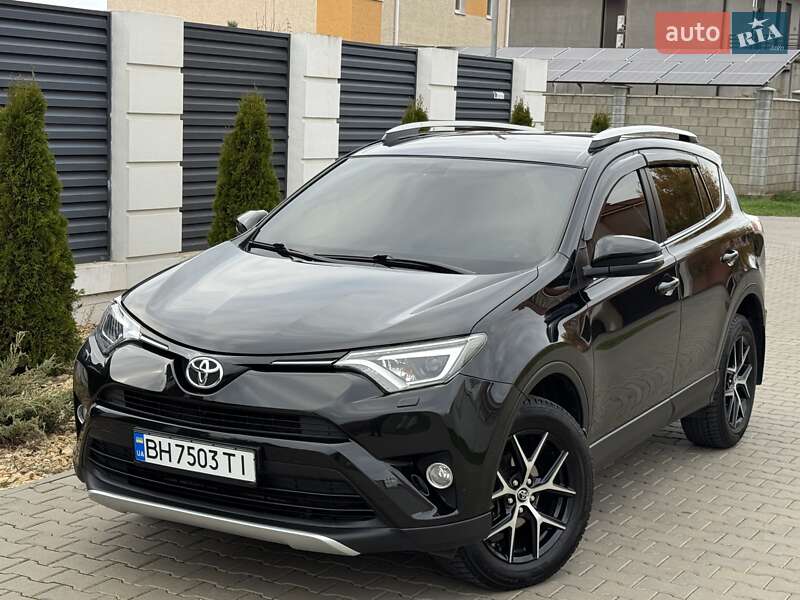 Внедорожник / Кроссовер Toyota RAV4 2016 в Одессе фото 4 Внедорожник / Кроссовер Toyota RAV4 2016 в Одессе