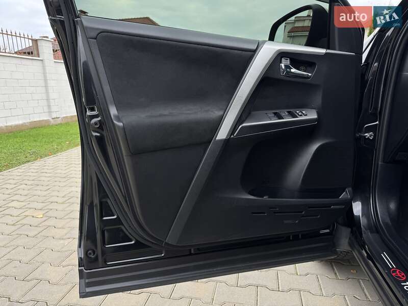 Внедорожник / Кроссовер Toyota RAV4 2016 в Одессе фото 49 Внедорожник / Кроссовер Toyota RAV4 2016 в Одессе