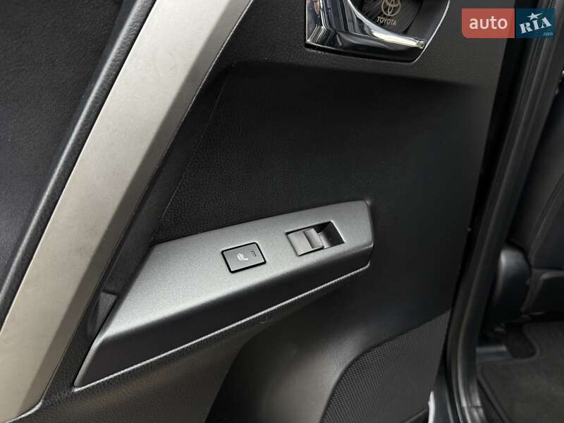 Внедорожник / Кроссовер Toyota RAV4 2016 в Одессе фото 61 Внедорожник / Кроссовер Toyota RAV4 2016 в Одессе