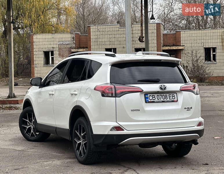 Внедорожник / Кроссовер Toyota RAV4 2016 в Киеве