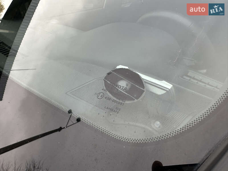 Внедорожник / Кроссовер Toyota RAV4 2016 в Киеве