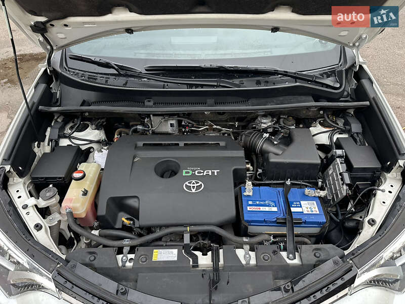 Внедорожник / Кроссовер Toyota RAV4 2016 в Киеве