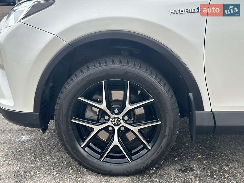 Внедорожник / Кроссовер Toyota RAV4 2016 в Киеве фото 11 Внедорожник / Кроссовер Toyota RAV4 2016 в Киеве