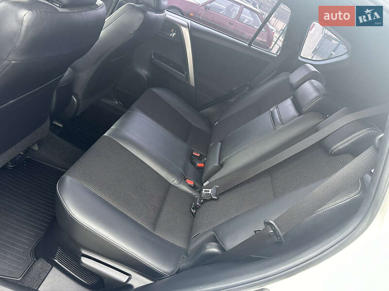 Внедорожник / Кроссовер Toyota RAV4 2016 в Киеве фото 28 Внедорожник / Кроссовер Toyota RAV4 2016 в Киеве