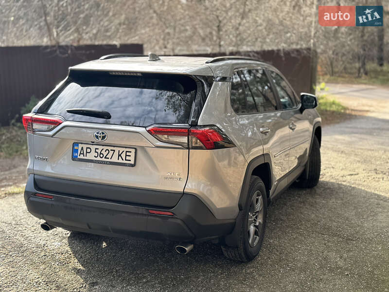 Внедорожник / Кроссовер Toyota RAV4 2019 в Киеве