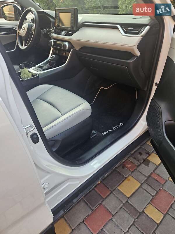 Внедорожник / Кроссовер Toyota RAV4 2022 в Киеве фото 14 Внедорожник / Кроссовер Toyota RAV4 2022 в Киеве